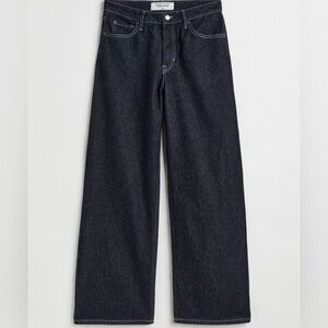 H&M wide low waisted jeans.